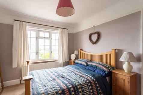 Greenways Crescent-9.jpg