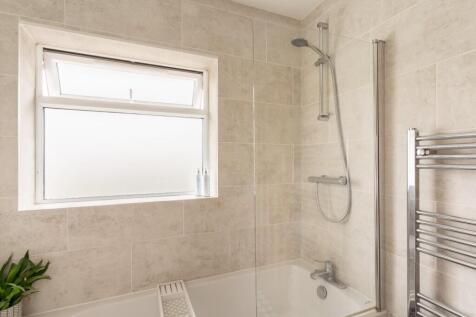 Greenways Crescent-12.jpg