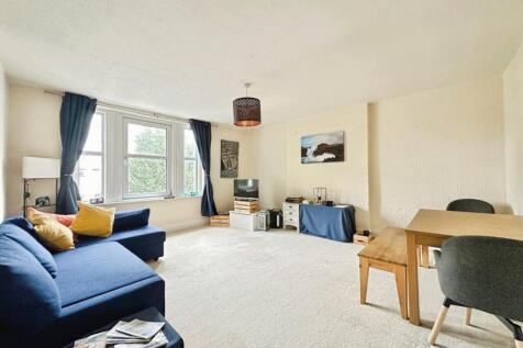LivingRoom2.jpg