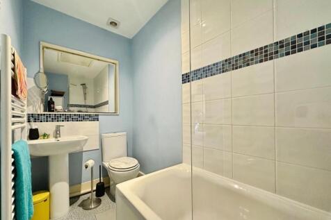 Bathroom.jpg