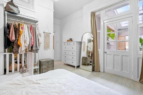 5-web-or-mls-FLAT 1 - 61 WILBURY CRESCENT FINISHED