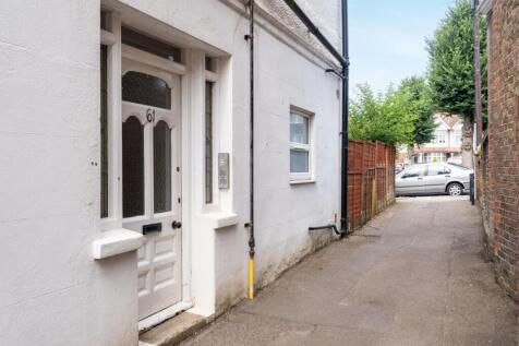 30-web-or-mls-FLAT 1 - 61 WILBURY CRESCENT FINISHE