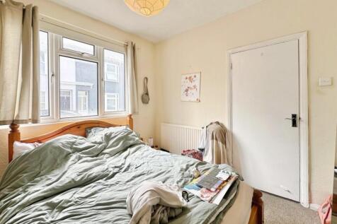 Bedroom1.jpg
