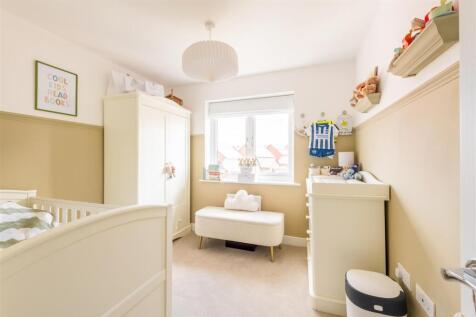 60 Barton Way-15.jpg