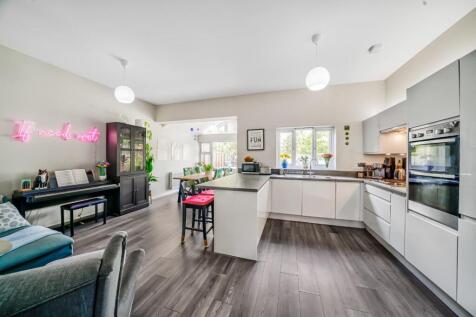 3_Summerfold_Place-11.JPG