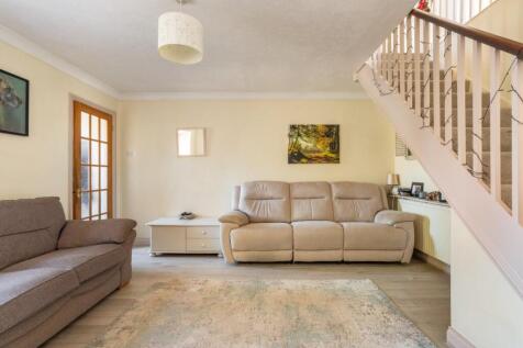 Ganders Close-8.jpg