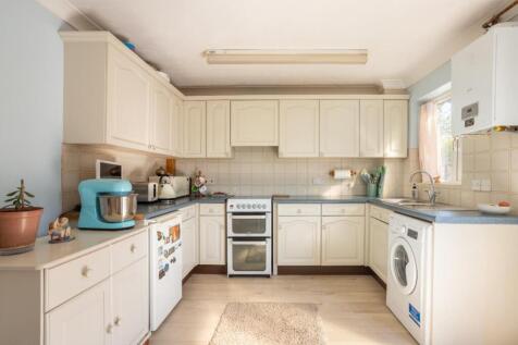 Ganders Close-9.jpg