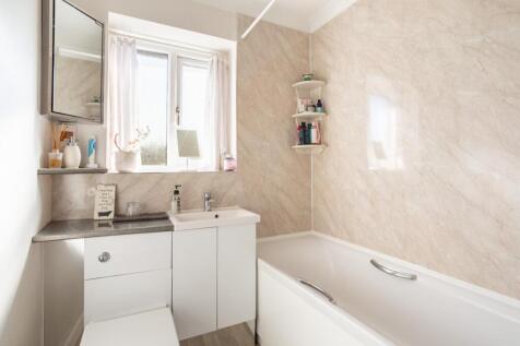 Ganders Close-5.jpg