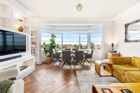 Flat 20, Brittany Court Full Res-7.jpg