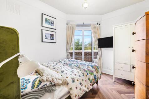Flat 20, Brittany Court Full Res-1.jpg