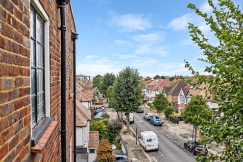 Flat 20, Brittany Court Full Res-3.jpg