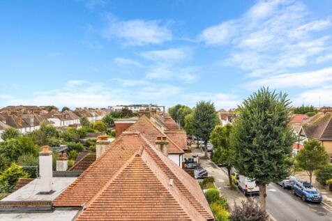 Flat 20, Brittany Court Full Res-11.jpg