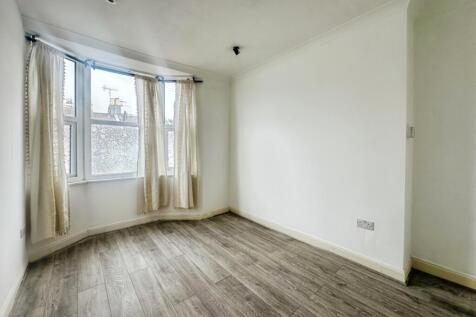 pbox-bedroom-331238.jpg