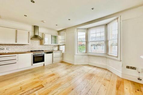 48ce5998-Photo 2007-10-2024 2C 2015 2013 2054.jpg