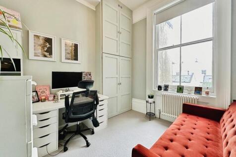 0c7e55a6-Photo 2029-10-2025 2C 2012 2015 2037.jpg