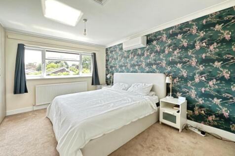 MainBedroom.jpg