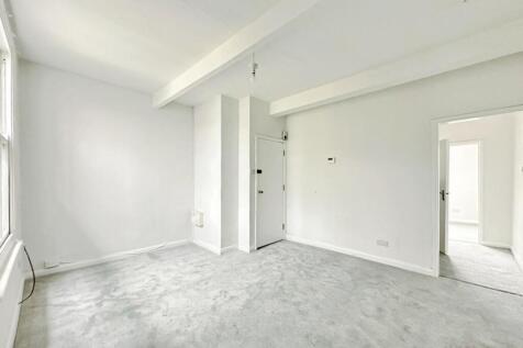 LivingRoom.jpg