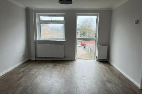 Living Room pic 2