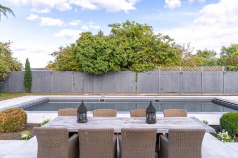 The Cottage 18.jpg