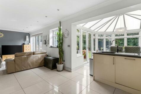 197a Darkes Lane 24.jpg