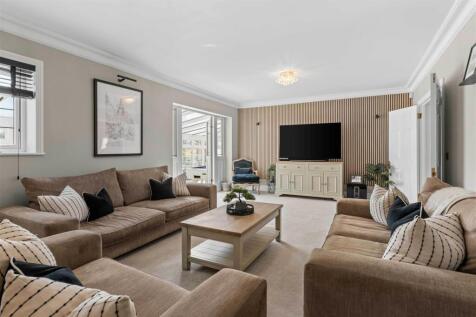 44 Hill Rise 29.jpg
