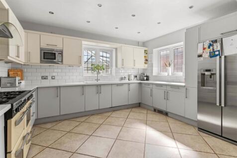 44 Hill Rise 32.jpg
