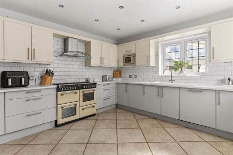 44 Hill Rise 33.jpg