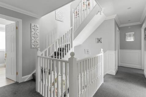 44 Hill Rise 19.jpg