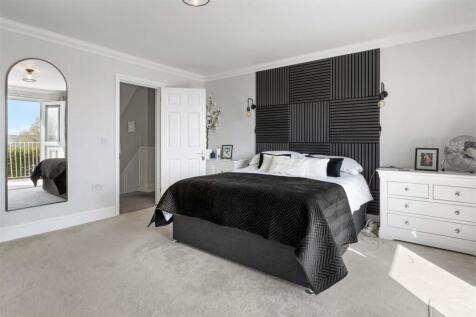 44 Hill Rise 9.jpg