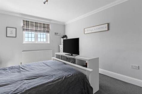 44 Hill Rise 15.jpg