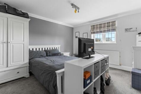 44 Hill Rise 16.jpg
