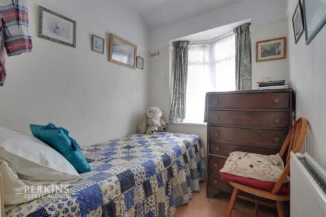 Bed 3.jpg