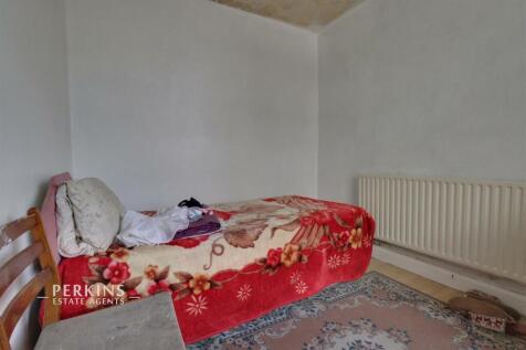 bed2.jpg