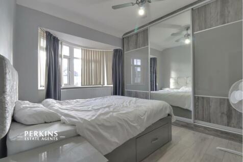 bed 1 .jpg