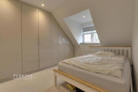 BED 1.jpg