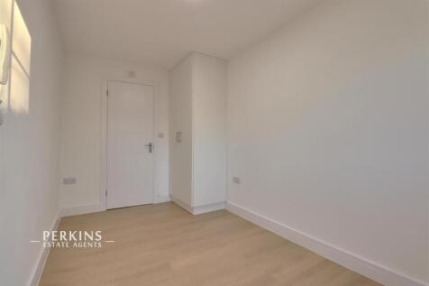 ROOM 2.jpg