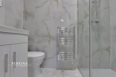 BATH 2.jpg