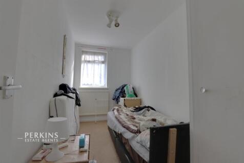 BED 3.jpg