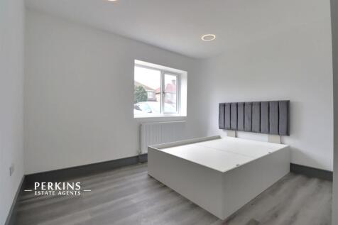 bed 1.jpg