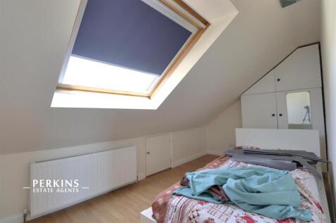 Bed 6.jpg