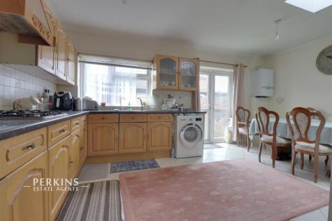 kitchen 2.jpg