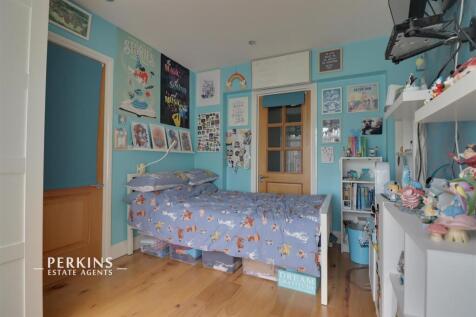 BED 5.jpg