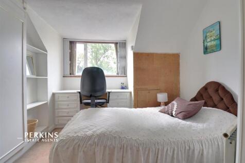 BED 2 .jpg