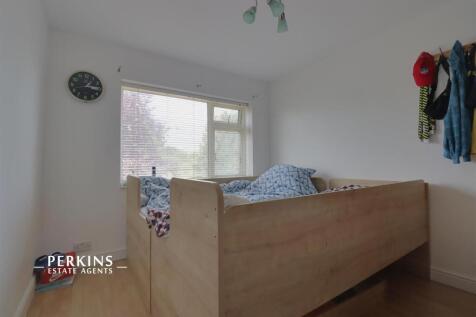 BED 2.jpg