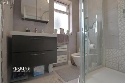 BATHROOM 2.jpg