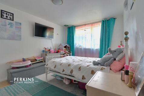BED 3.JPG
