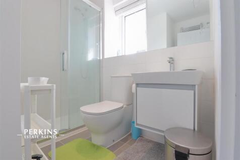 bathroom 2.jpg