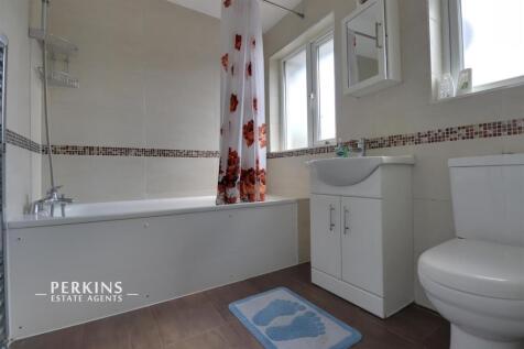 BATHROOM 2.jpg