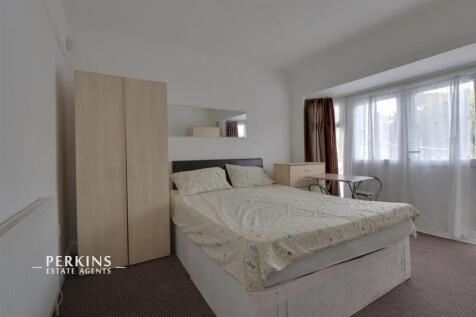 BED 2.jpg