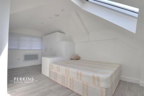 bed 1.jpg